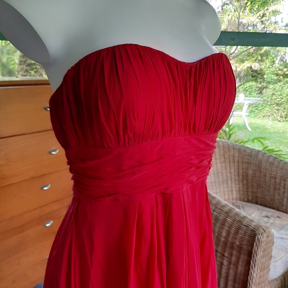 Aidan Mattox Red gown size 8 preowned - Picture 13 of 14